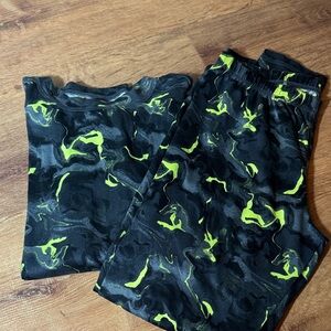 Athletic Works Black and Neon Green Camouflage Set size XL(14/16)